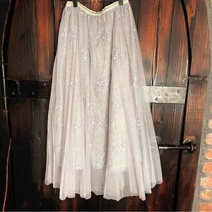Silver gray tulle lace skirt M